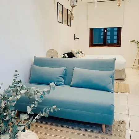 Puerta Del Camino 6 *